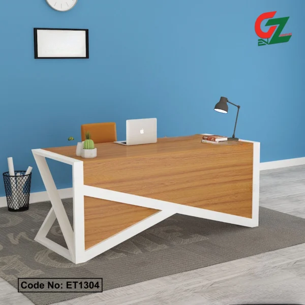 Executive Table 1304