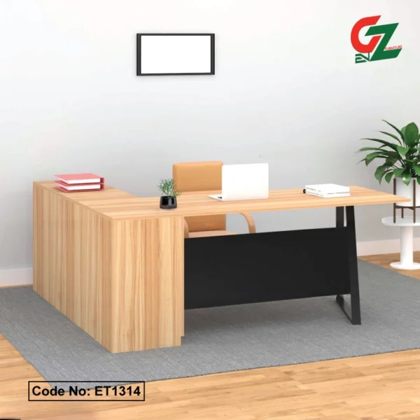 Space-Saving-Executive-Tables-for-Compact-Offices